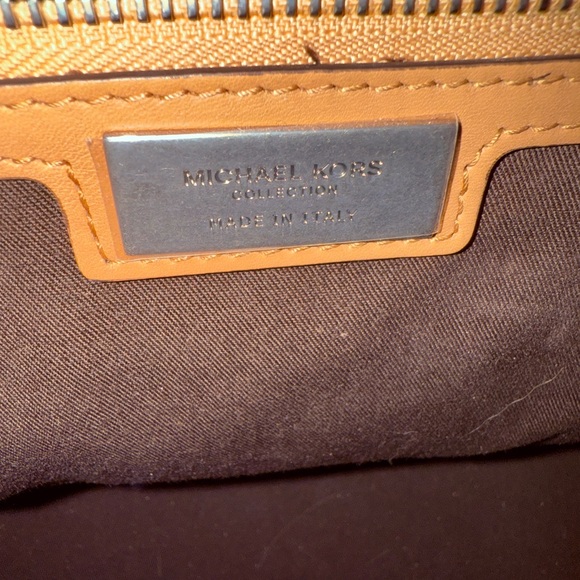 Michael Kors Collection Bancroft Bag - Picture 7 of 11